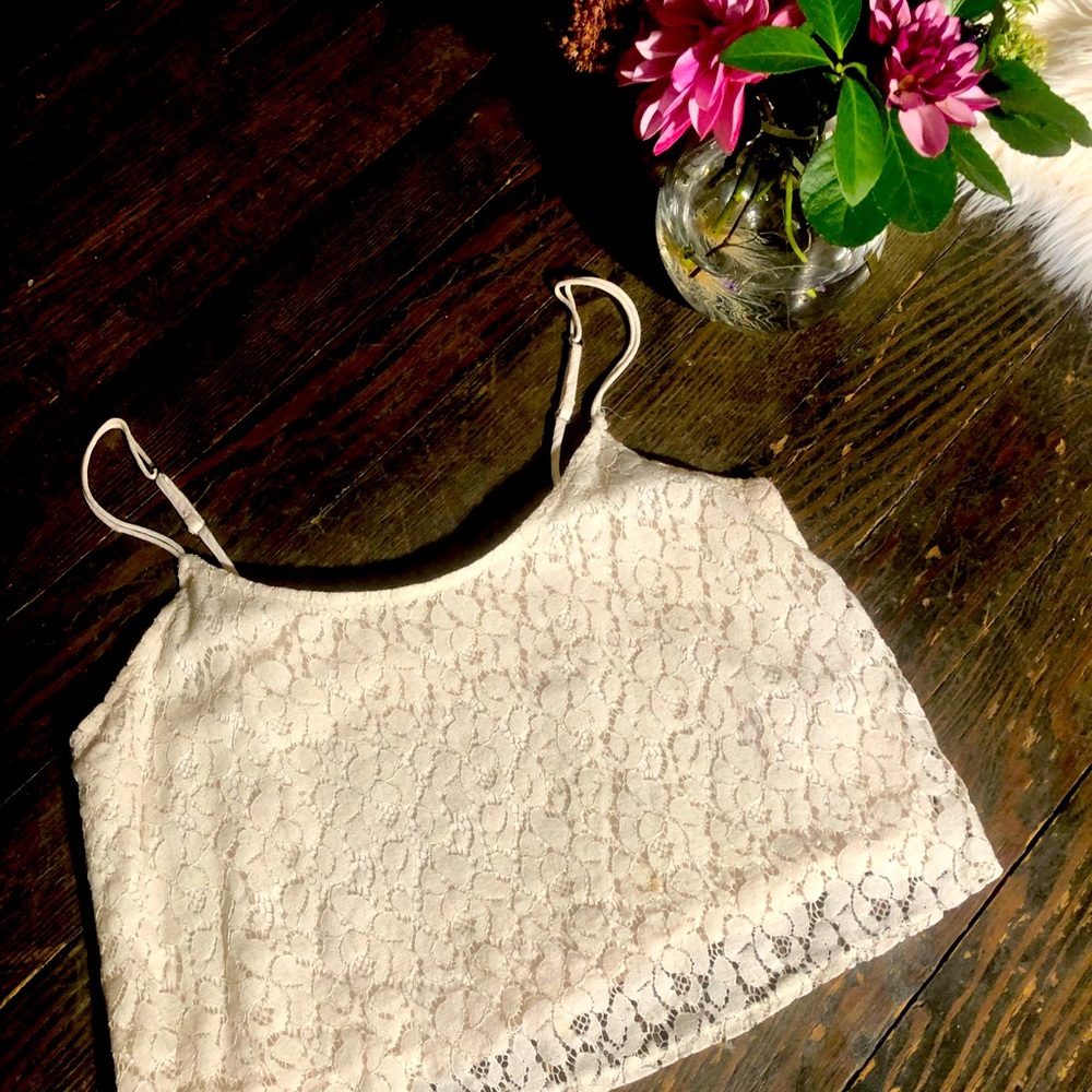 Abercrombie & Fitch LACE Cropped Top